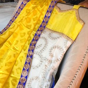 Sleeveless Indian Party Suit
